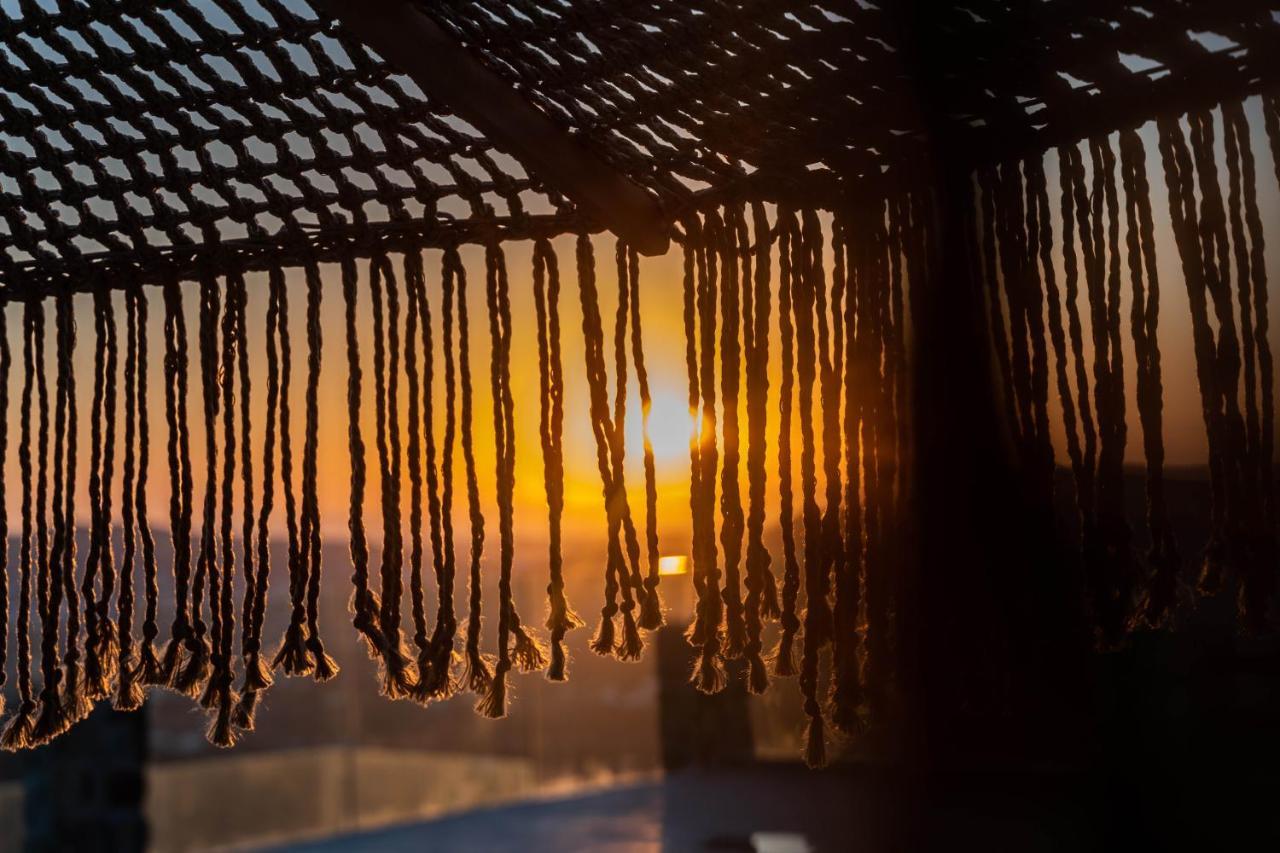 Makani Suites Ano Mera Bagian luar foto