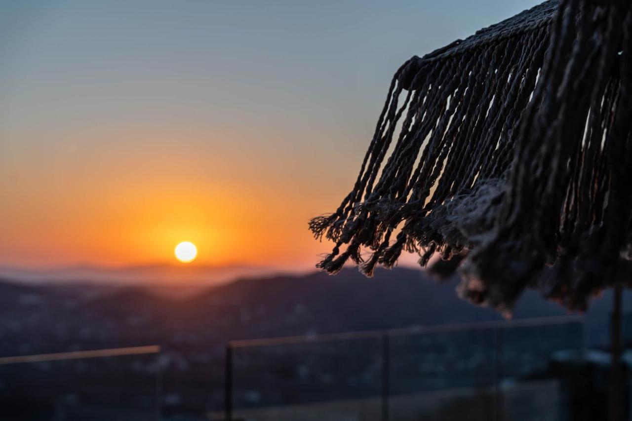 Makani Suites Ano Mera Bagian luar foto