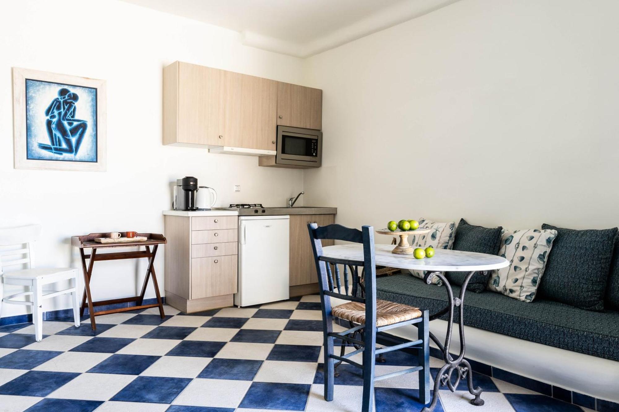 Makani Suites Ano Mera Bagian luar foto